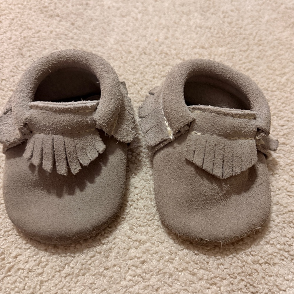 Freshly Picked Suede Baby Moccasins - Light Gray
